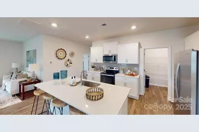 1101 37th Avenue Lane NE, Hickory, NC 28601 - Photo 4