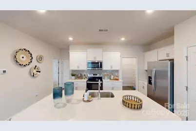 1101 37th Avenue Lane NE, Hickory, NC 28601 - Photo 6