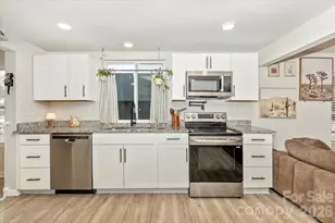 126 Laura Rd, Mooresville, NC 28117 - Photo 2