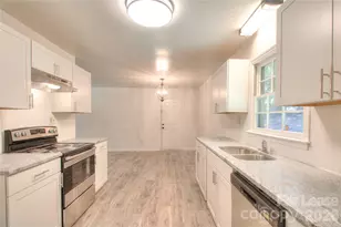 614 Teresa Cir, Waxhaw, NC 28173 - Photo 2