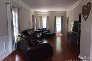 12702 Landing Green Dr, Charlotte, NC 28277 - Photo 6