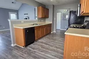 10623 Campion Ct, Charlotte, NC 28213 - Photo 6