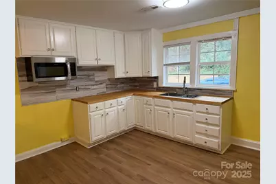 2505 Moreland Street, Charlotte, NC 28208 - Photo 2