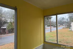 2505 Moreland St, Charlotte, NC 28208 - Photo 12
