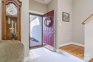 815 W Pointe Dr, Asheville, NC 28806 - Photo 2