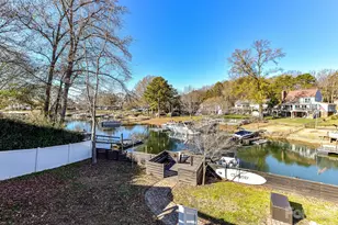 21200 Rio Oro Dr, Cornelius, NC 28031 - Photo 32