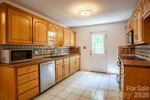 8830 Shepherd Ct, Connelly Springs, NC 28612 - Photo 10