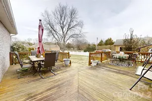 2999 Weatherfield Dr, Lincolnton, NC 28092 - Photo 16