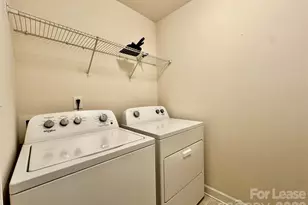 5733 Lachlan Hill Ln, Charlotte, NC 28278 - Photo 22