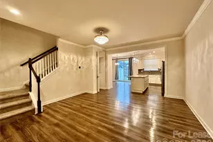 5733 Lachlan Hill Ln, Charlotte, NC 28278 - Photo 4