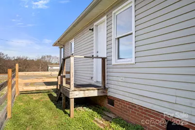 807 Willow Lane, Bessemer City, NC 28016 - Photo 14