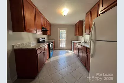 731 W Main Street Extension, Lincolnton, NC 28092 - Photo 4