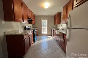 731 W Main Street Ext, Lincolnton, NC 28092 - Photo 4