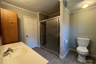 731 W Main Street Ext, Lincolnton, NC 28092 - Photo 8