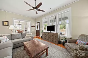 202 S Oak St, Statesville, NC 28677 - Photo 4