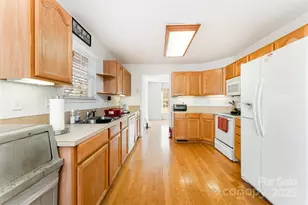 5915 Sullins Rd, Charlotte, NC 28214 - Photo 8