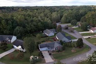 711 Braemore Ct NW, Conover, NC 28613 - Photo 22