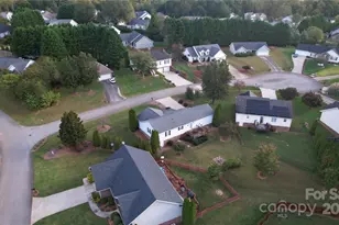 711 Braemore Ct NW, Conover, NC 28613 - Photo 24