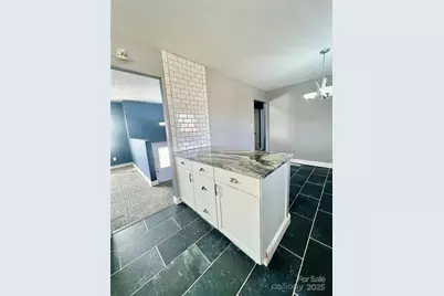 1182 Village Circle, Hickory, NC 28602 - Photo 8