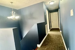 1182 Village Cir, Hickory, NC 28602 - Photo 10