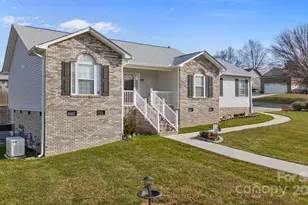 100 Lindsay Dr, Archdale, NC 27263 - Photo 2