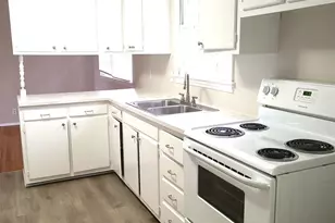 5100 Baker Dr, Charlotte, NC 28210 - Photo 2