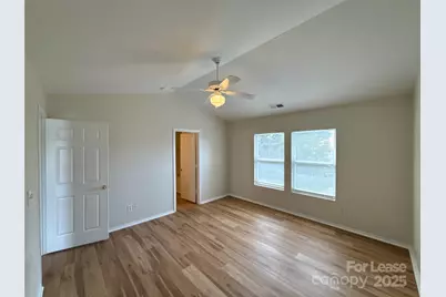 9402 Darwick Street, Charlotte, NC 28216 - Photo 10