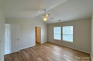 9402 Darwick St, Charlotte, NC 28216 - Photo 10