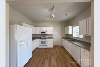 9402 Darwick Street, Charlotte, NC 28216 - Photo 6