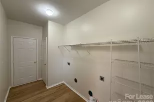 9402 Darwick St, Charlotte, NC 28216 - Photo 8