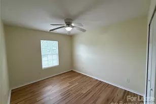 9402 Darwick St, Charlotte, NC 28216 - Photo 16