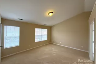 13802 Plowdon Ct, Charlotte, NC 28215 - Photo 10