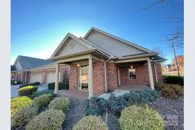 481 26th Avenue NE, Hickory, NC 28601 - Photo 1