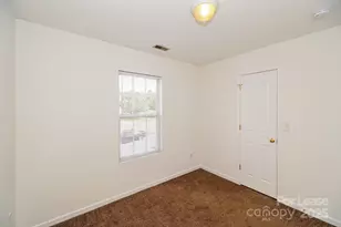 734 Aberdeen Glen Pl, Charlotte, NC 28214 - Photo 16