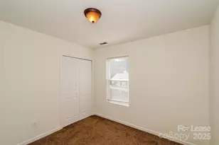 734 Aberdeen Glen Pl, Charlotte, NC 28214 - Photo 18