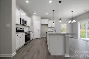 7504 Gwynne Hill Rd, Charlotte, NC 28215 - Photo 4