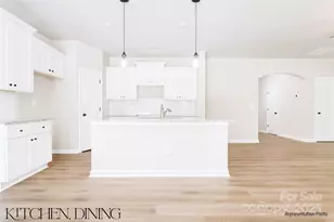 7504 Gwynne Hill Rd, Charlotte, NC 28215 - Photo 2