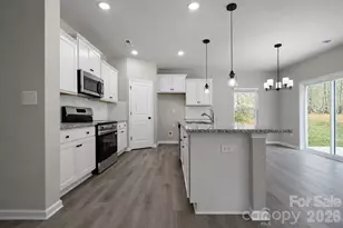 7504 Gwynne Hill Rd, Charlotte, NC 28215 - Photo 4