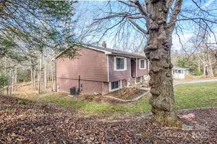 220 Leverette Dr, Hendersonville, NC 28791 - Photo 44