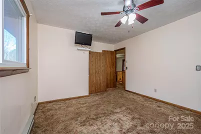 220 Leverette Drive, Hendersonville, NC 28791 - Photo 16