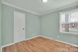 1440 Jodhpur Ct, Charlotte, NC 28212 - Photo 14