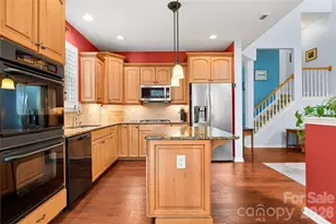 719 Deerbrook Ln, Tega Cay, SC 29708 - Photo 8