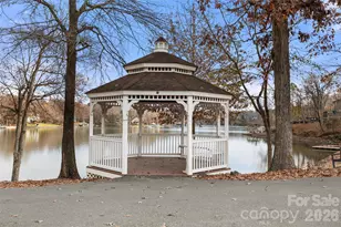 719 Deerbrook Ln, Tega Cay, SC 29708 - Photo 28