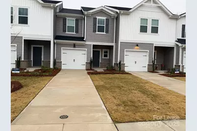 4113 Summit Woods Drive, Charlotte, NC 28216 - Photo 2