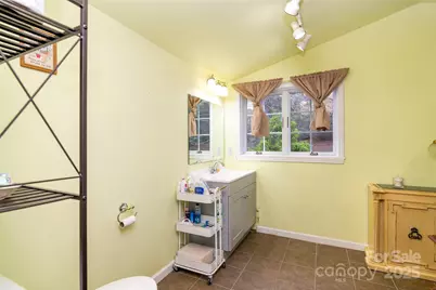 1137 Saunders Road, Franklin, NC 28734 - Photo 16