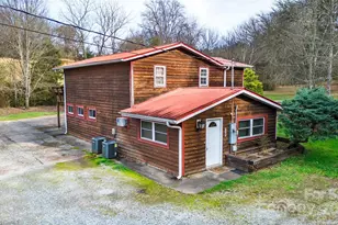 1137 Saunders Rd, Franklin, NC 28734 - Photo 6