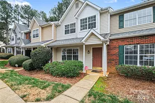 5672 Prescott Ct, Charlotte, NC 28269 - Photo 2