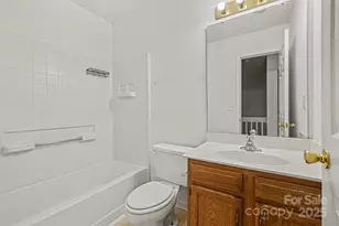 5672 Prescott Ct, Charlotte, NC 28269 - Photo 22