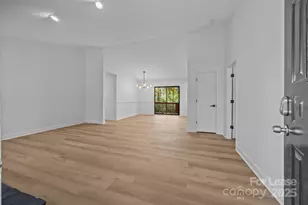 6227 King George Dr, Charlotte, NC 28213 - Photo 4