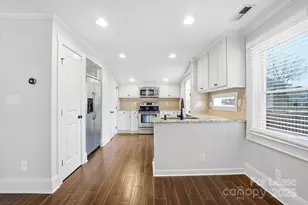 2830 Hilliard Dr, Charlotte, NC 28205 - Photo 10